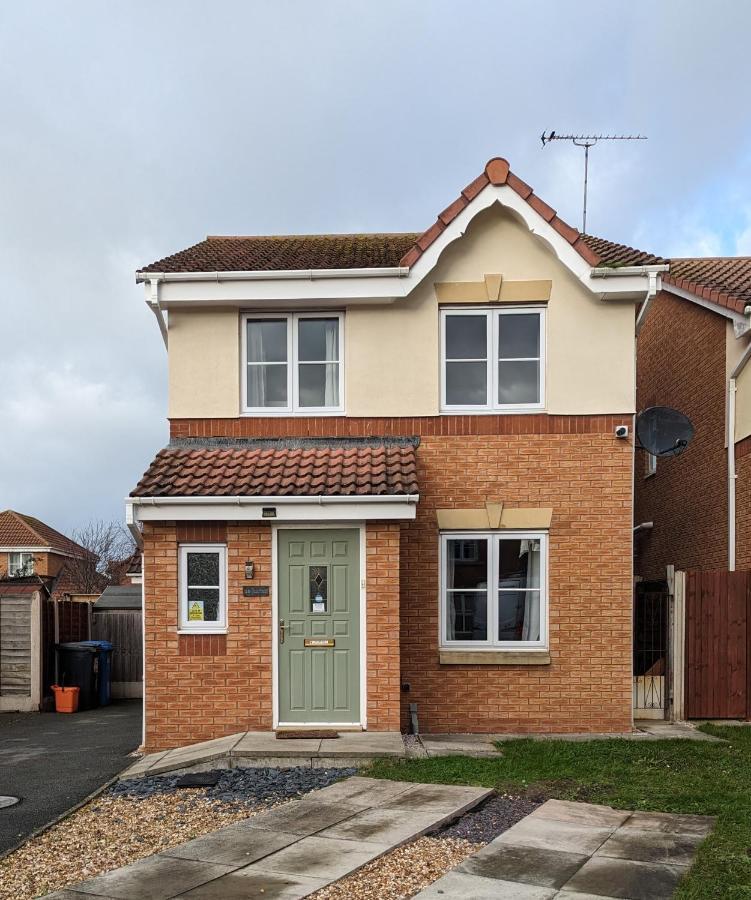 3 Bedroom Detached By The Sea Prestatyn Buitenkant foto